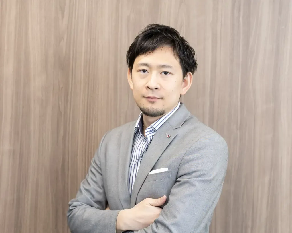 岡田 駿之
株式会社ネイビーグループ
代表取締役

