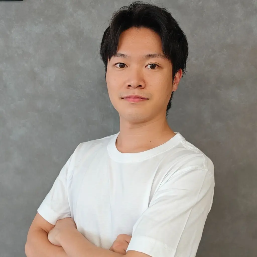 柴野 元太朗（しばの げんたろう）小松 流石（こまつ さすが）
株式会社SAKIYOMI
マッチングカンパニー　セールス領域長

